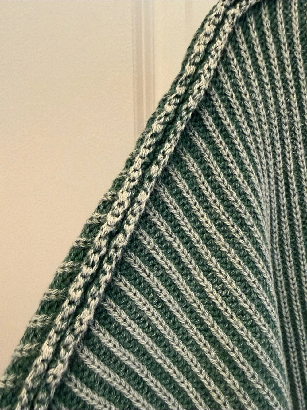 ZENANA Ribbed Green Crewneck Women's Sweater S/M